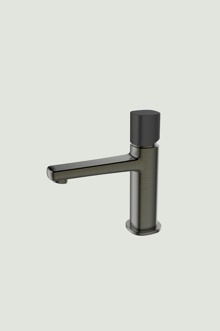 Grifería Baja Num: Elegancia y Funcionalidad | Pozzo