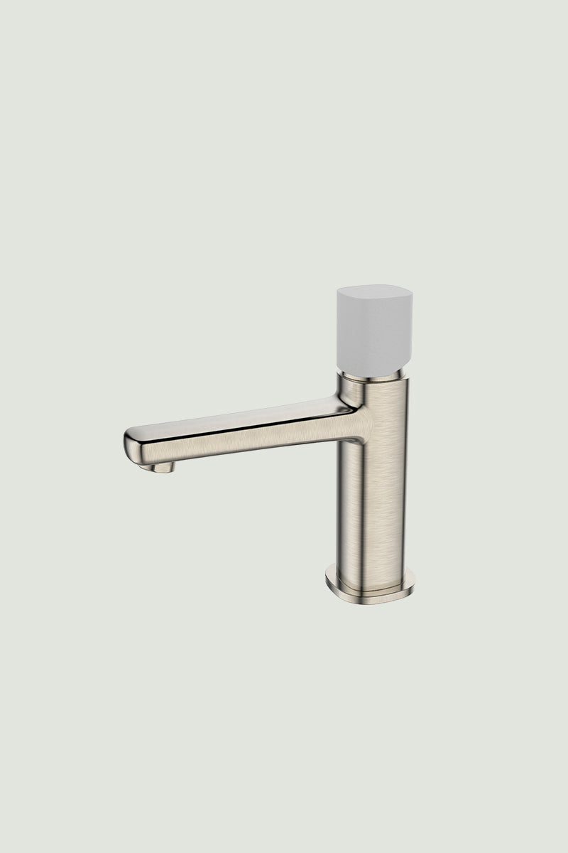 GRIFERÍA LAVAMANOS BAJA - NUM