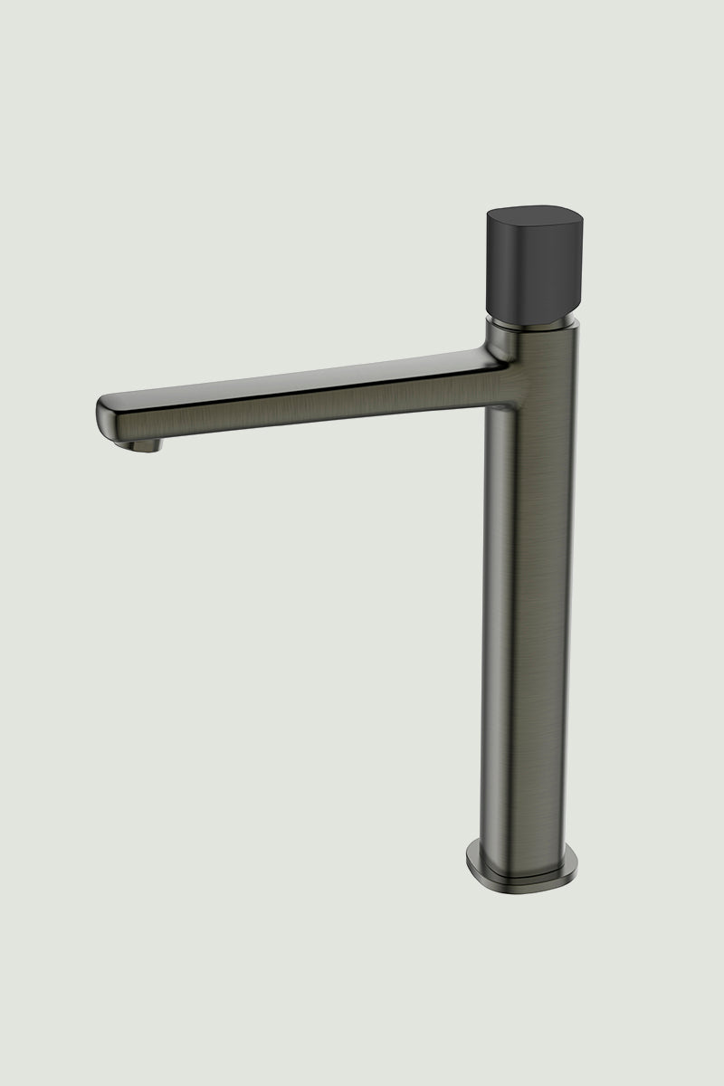 Grifería Alta Num: Elegancia y Funcionalidad | Pozzo